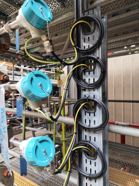 Kabelverlegung sowie Anschluss und Verdrahtung industrieller Mess und Regeltechnik (MSR/EMSR)