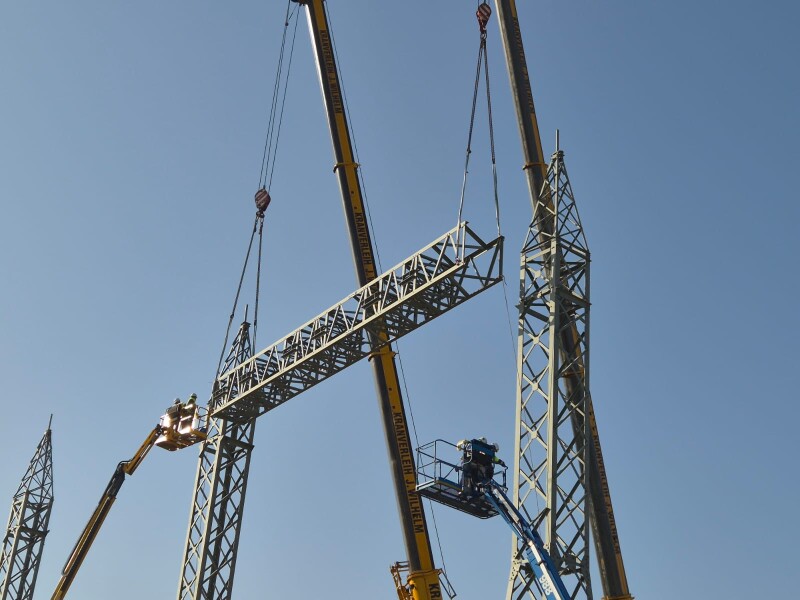 Installation and assembly of steel portal structures for HVDC converter stations