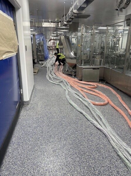 Elektroinstallations- und Montagearbeiten – Pharmaindustrie, North Carolina, USA, 2 Monate
