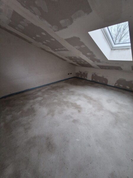 Trockenbau und Spachtelarbeiten einer 100qm Dachgeschosswohnung