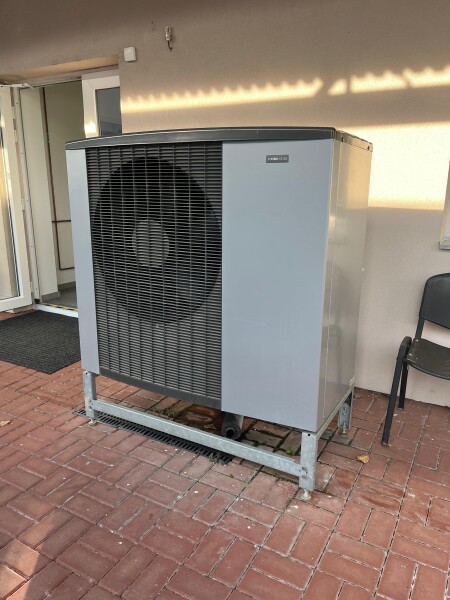 Installation einer leistungsstarken Wärmepumpe NIBE