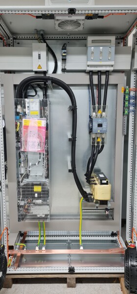 Schaltschrank bei partner firma im Weingarten (Folie industrie)