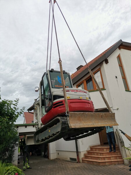 ✅ Pool Schifferstadt (Kran) | TräumeBau GmbH - Abbruch, Tiefbau, Außenanlagen aus einer Hand