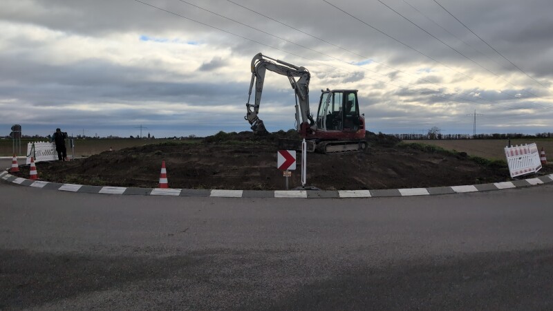 ✅ Erdarbeiten Kreisel Kandel (Ö-Bau) | TräumeBau GmbH - Abbruch, Tiefbau, Außenanlagen